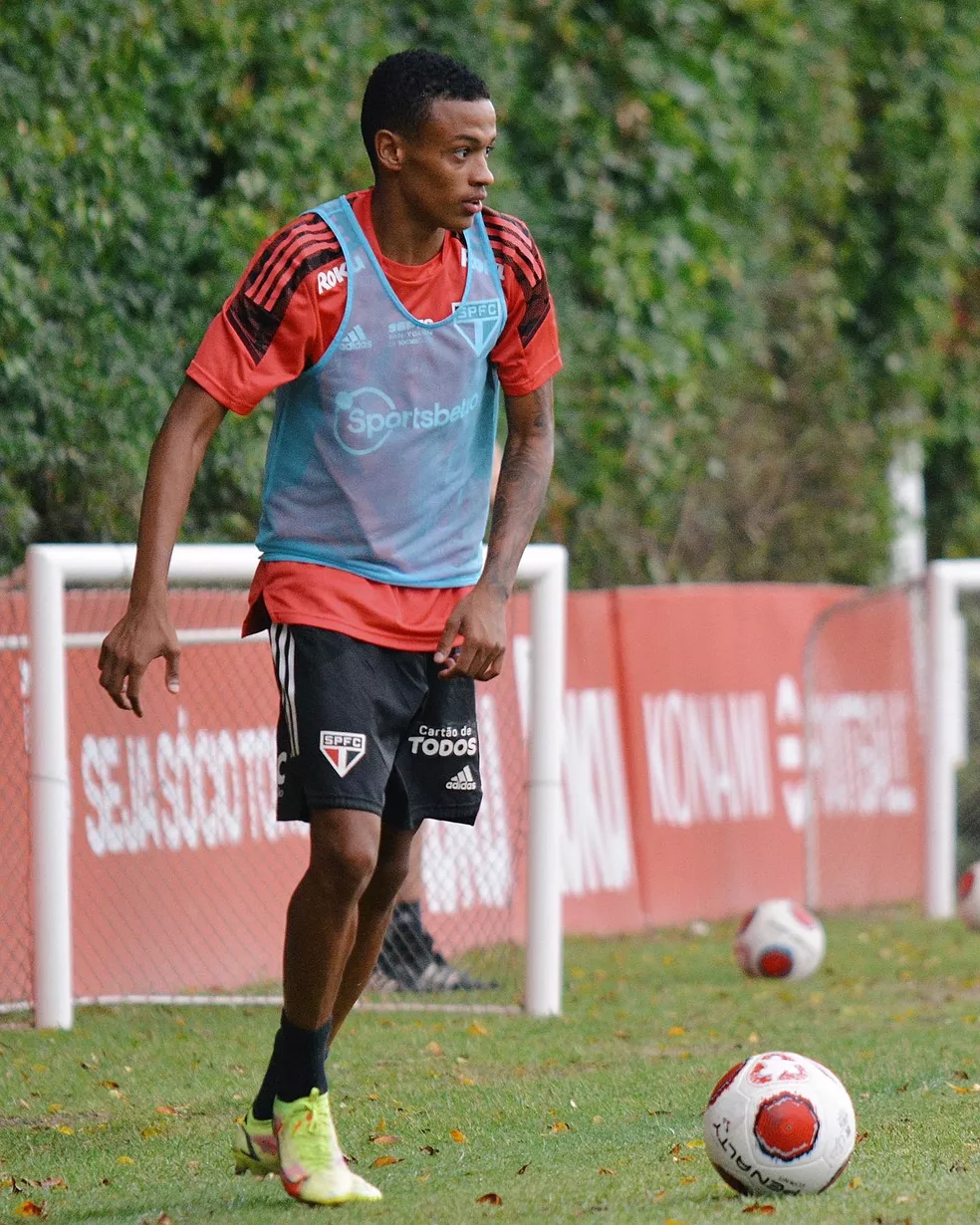 SPNet Revelação do São Paulo atacante Caio rompe ligamento do joelho