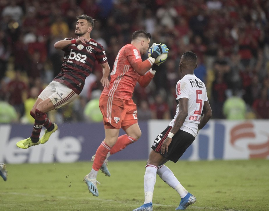 SPNet - Atuações do São Paulo: Volpi e sistema defensivo fazem jogo impecável e param o Flamengo