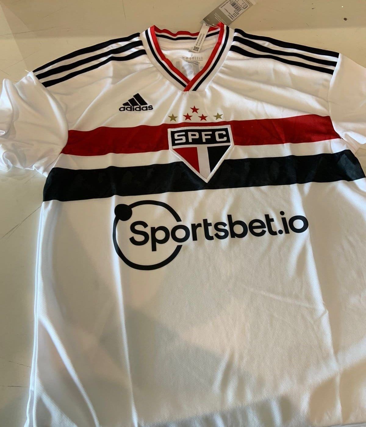 Imagem da possível nova camisa do São Paulo circula nas redes