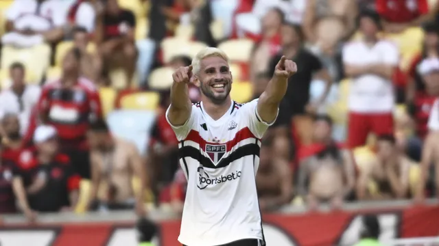 Calleri decide e São Paulo vence 1º jogo da final da Copa do Brasil